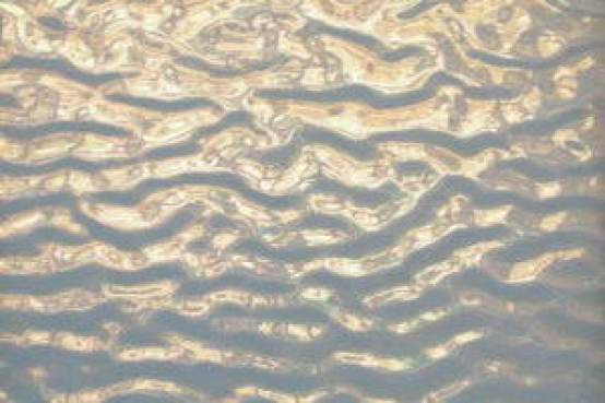 feurig opalisierendes Rippelglas